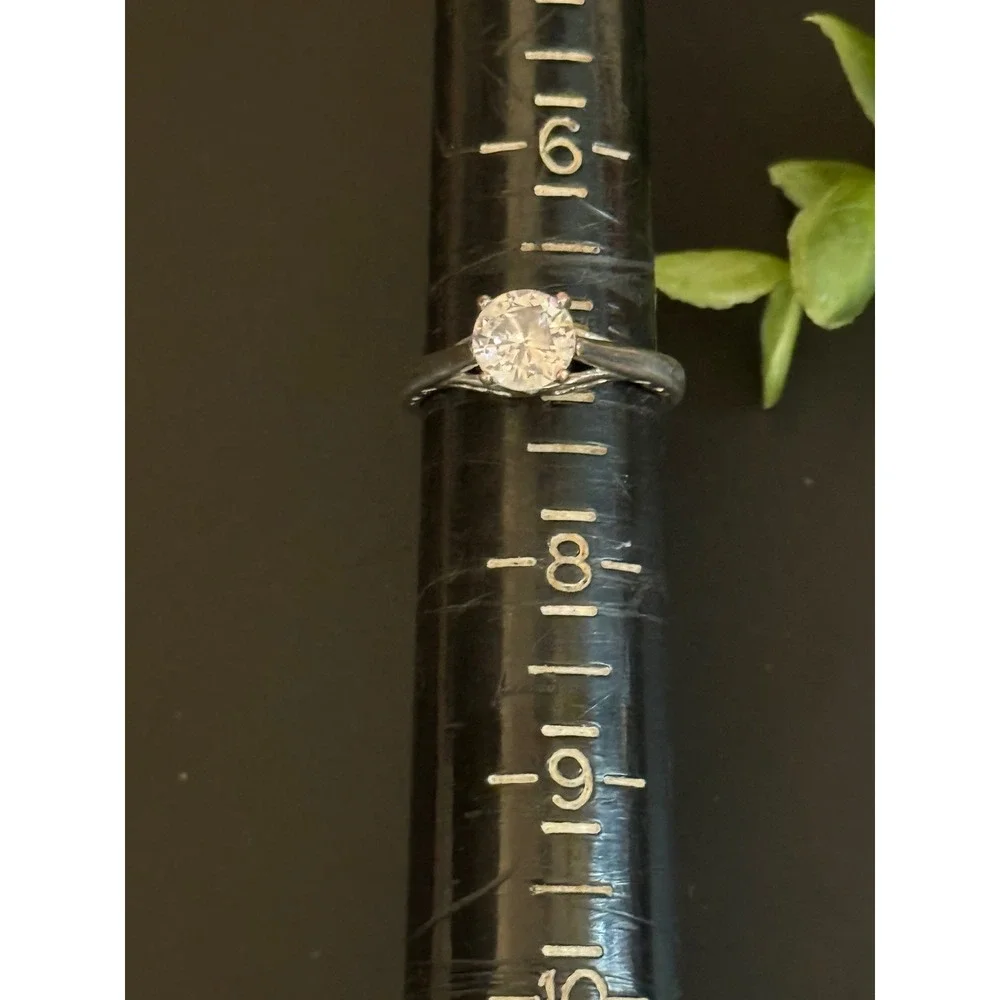Silver Tone Round Cut Clear Solitaire Ring with Filigree Detail Size 7